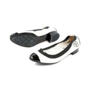 🔥SALE! Chanel Cap Toe Ballet Slippers